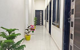 Krishna Guest House - 600 Meter Away From Ram Mandir